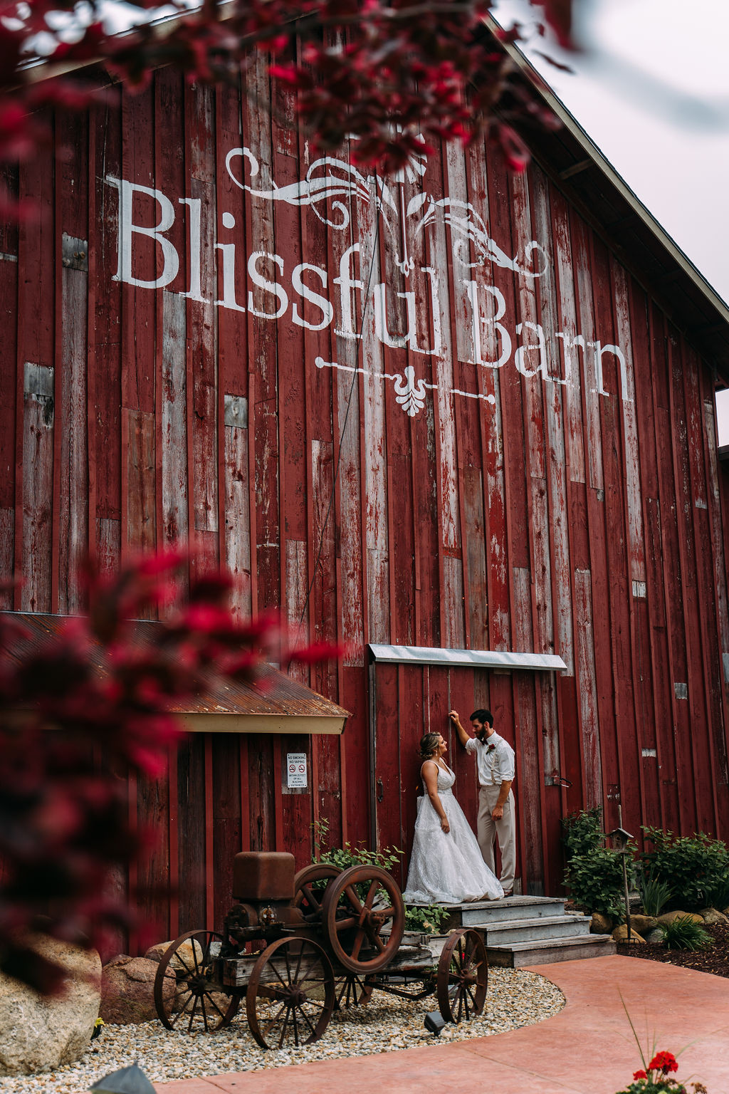 blissful barn wedding photographer photography