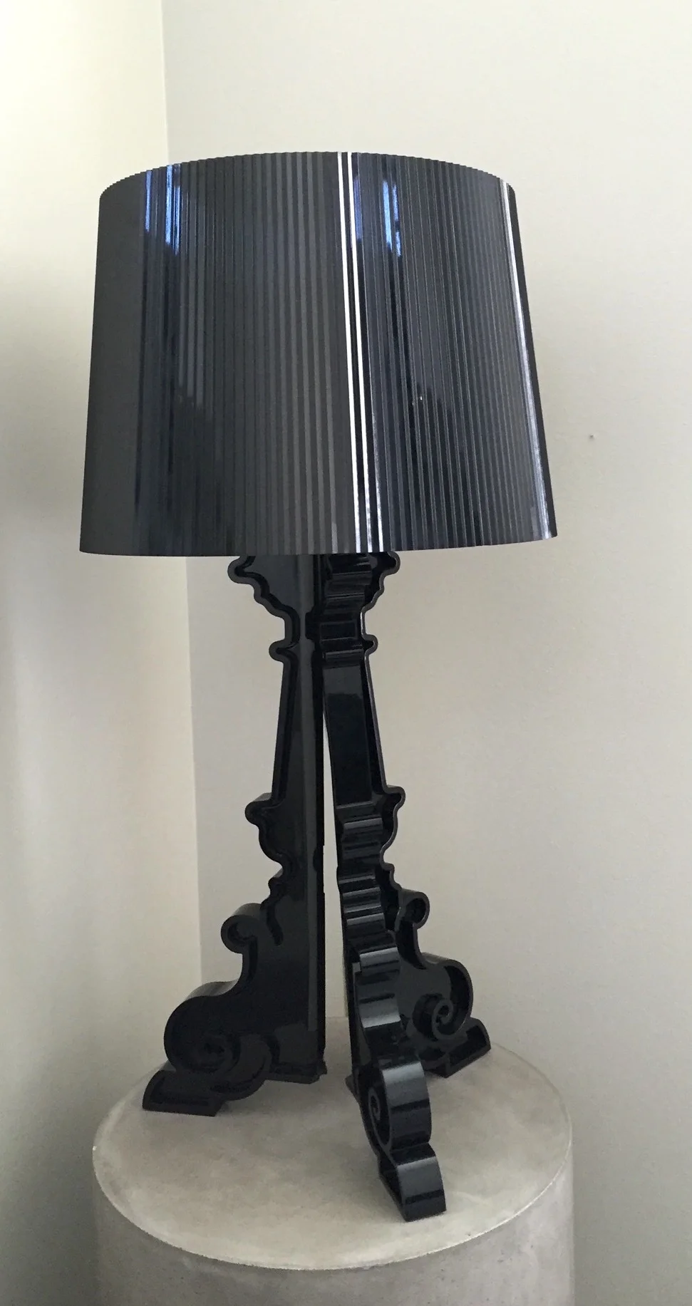 This lamp was sent from NYC to LA and arrived in one piece! Thank you Shyp. Also, thank you for the lamp, mom.