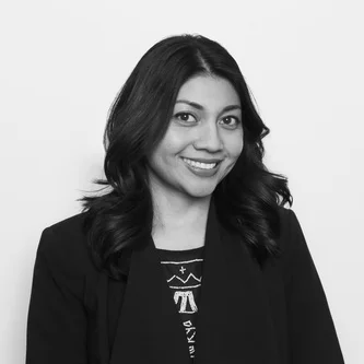 HANNAH DE LA VEGASALON BUSINESS MANAGER