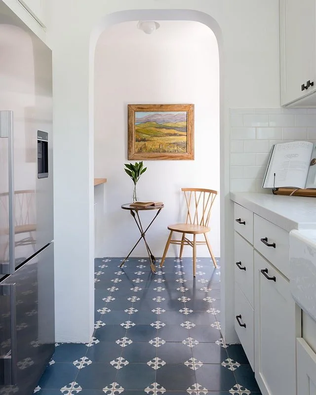 Happy Sunday. While everyone else is preparing for the first full week back of 2018, we&rsquo;re off to Park City for a week of skiing. ❄️☃️⛷ #sorrynotsorry 📸 @amybartlam for #CWS