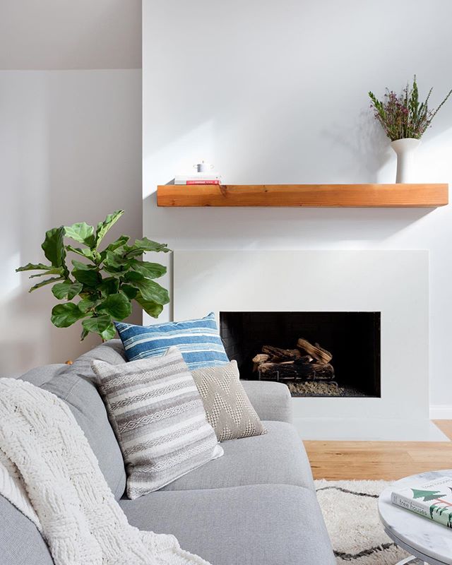 Between the rain in LA (please let my house be Ok) and the weather conditions today in Park City (let&rsquo;s just say, I took the day off), nothing looks more appealing right now than our client&rsquo;s family room. 📸 @amybartlam for #CWS