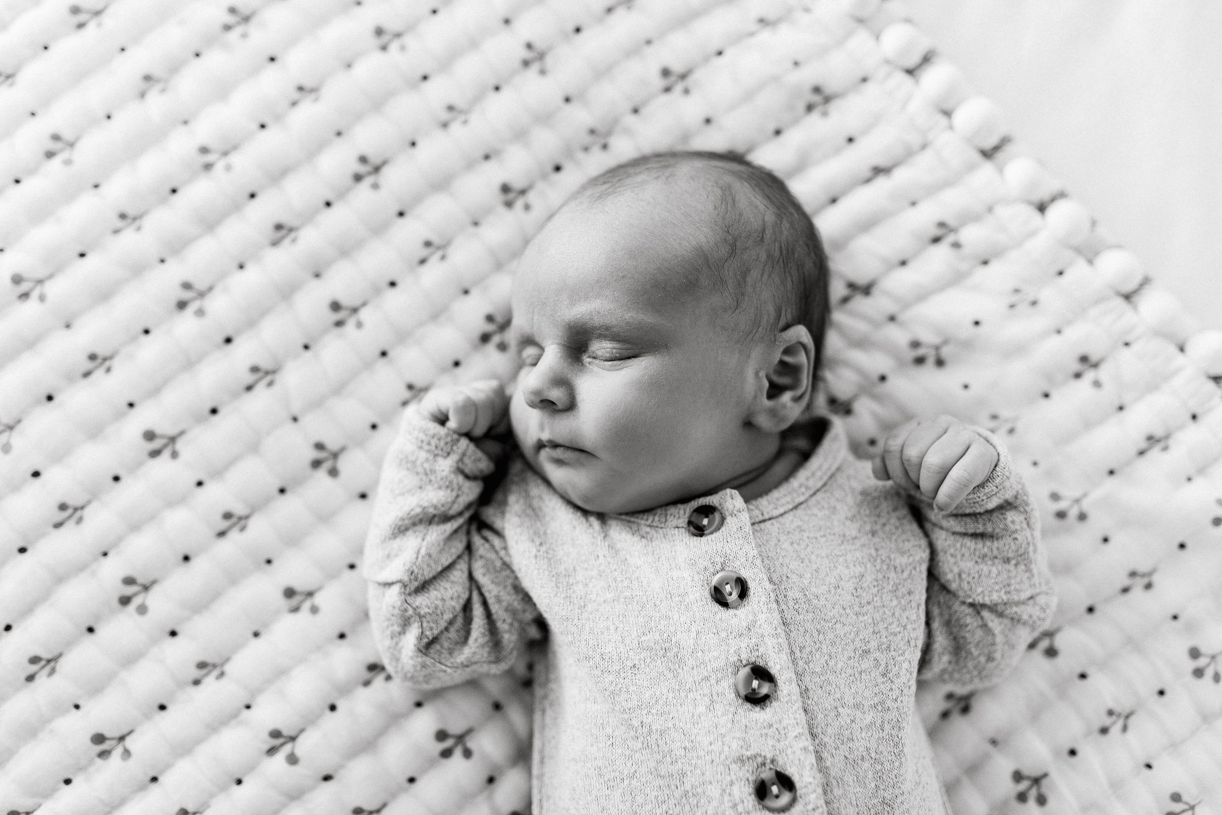 Newborn baby photography nashville.jpeg