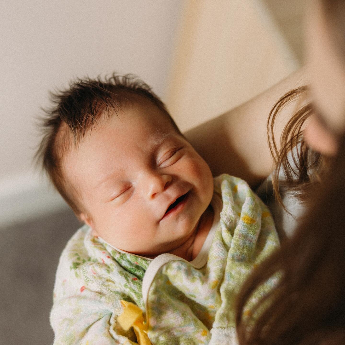 Needed this sweet little face on my grid. Have a great weekend, everyone! #fridayfeeling #nashvillenewbornphotographer