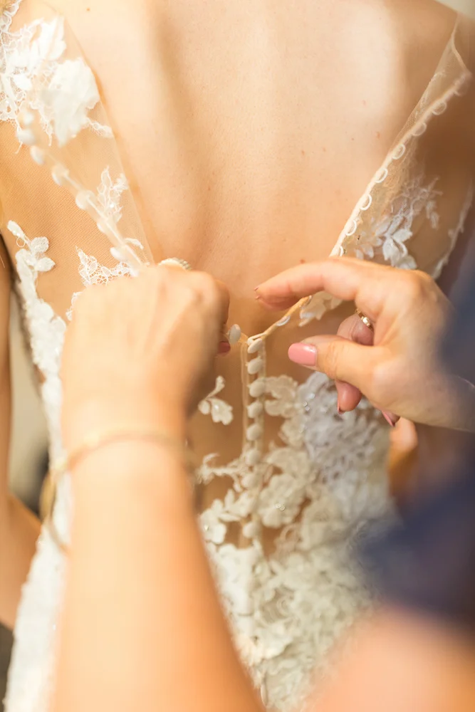jenny-cameron-calamigos-ranch-wedding-photos-preview-10.jpg