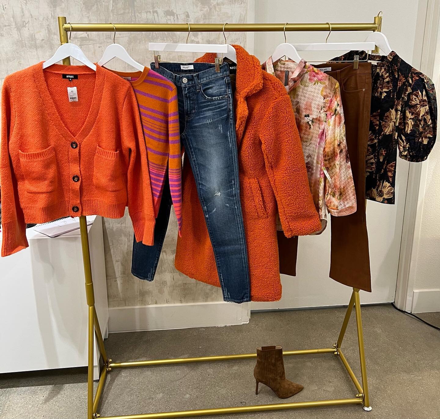 Orange hues | the new shade of the season!