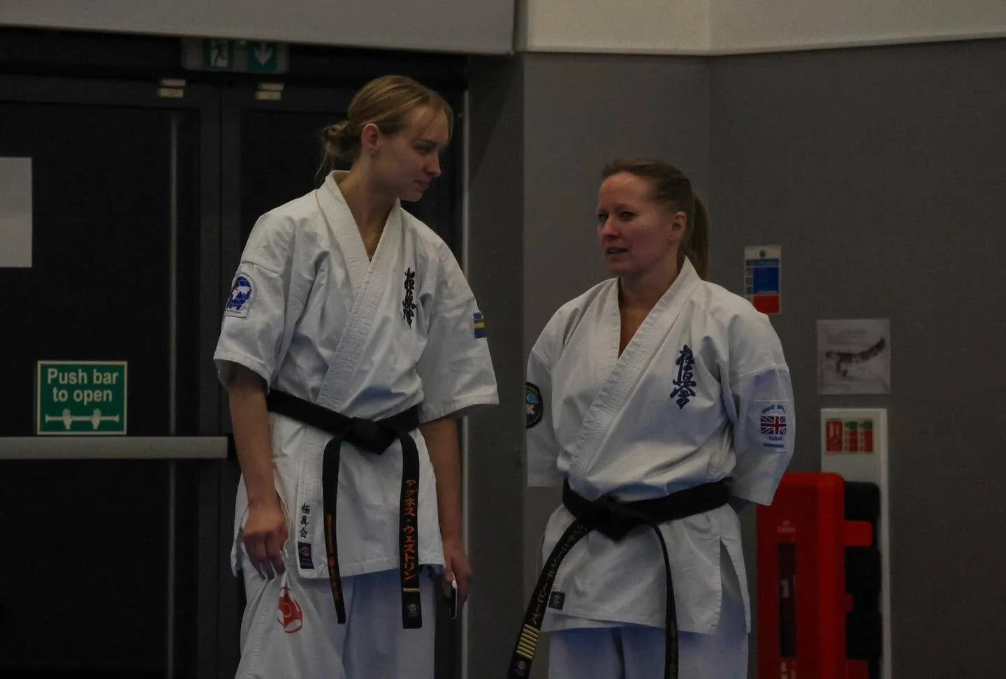 Woman power: Senpai Agnes Westrin and Shihan Janine Davies training together this weekend. 🙌

#BKK #bkkkyokushinkai #kyokushin #ifkkyokushin #strengthinunity #karate
