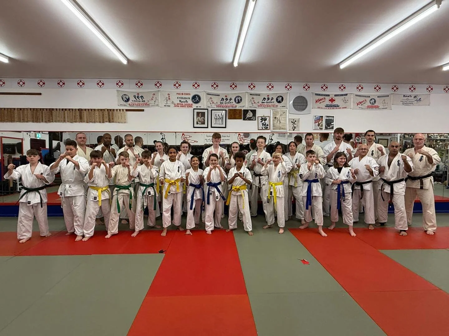 This weekend a Clicker Squad Session was held at Crawley Dojo. 

We had great attendance. A big thank you to those who travelled quite a distance to make the session.

The session focused on movement, good position, and fighting IQ.

A Team was also 