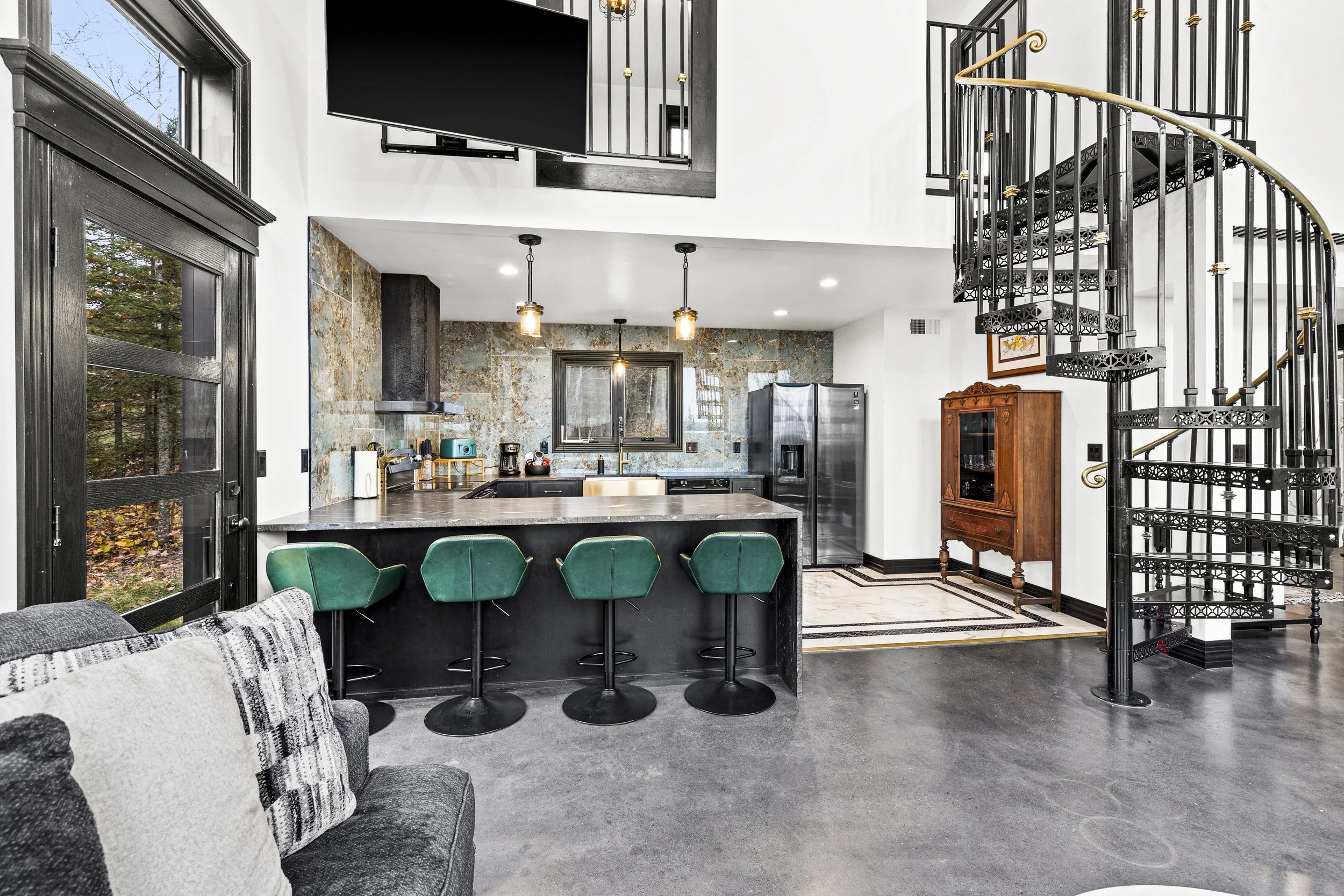 302_Superior_Heights_Rd_045.jpg