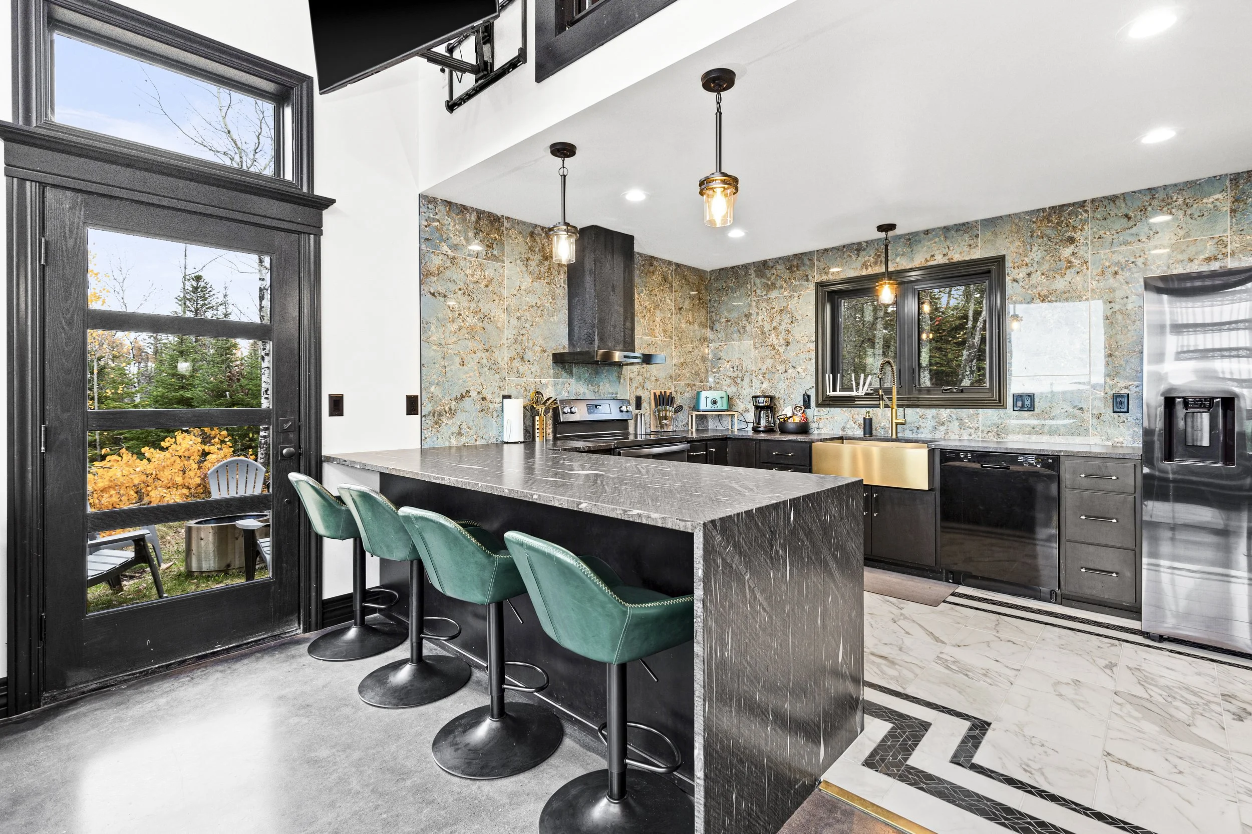 302_Superior_Heights_Rd_069.jpg