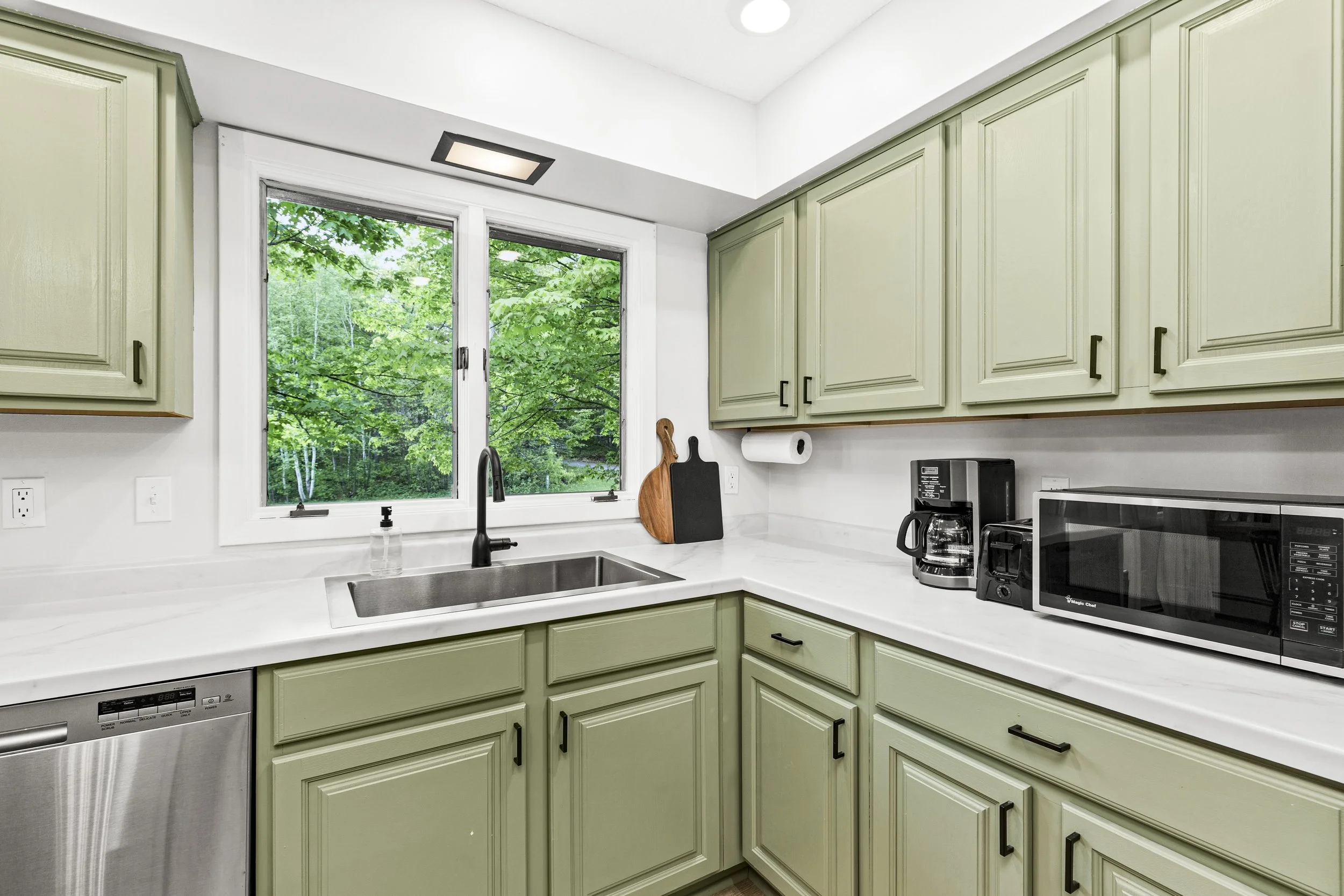 4865_Woodridge_Dr_27.jpg