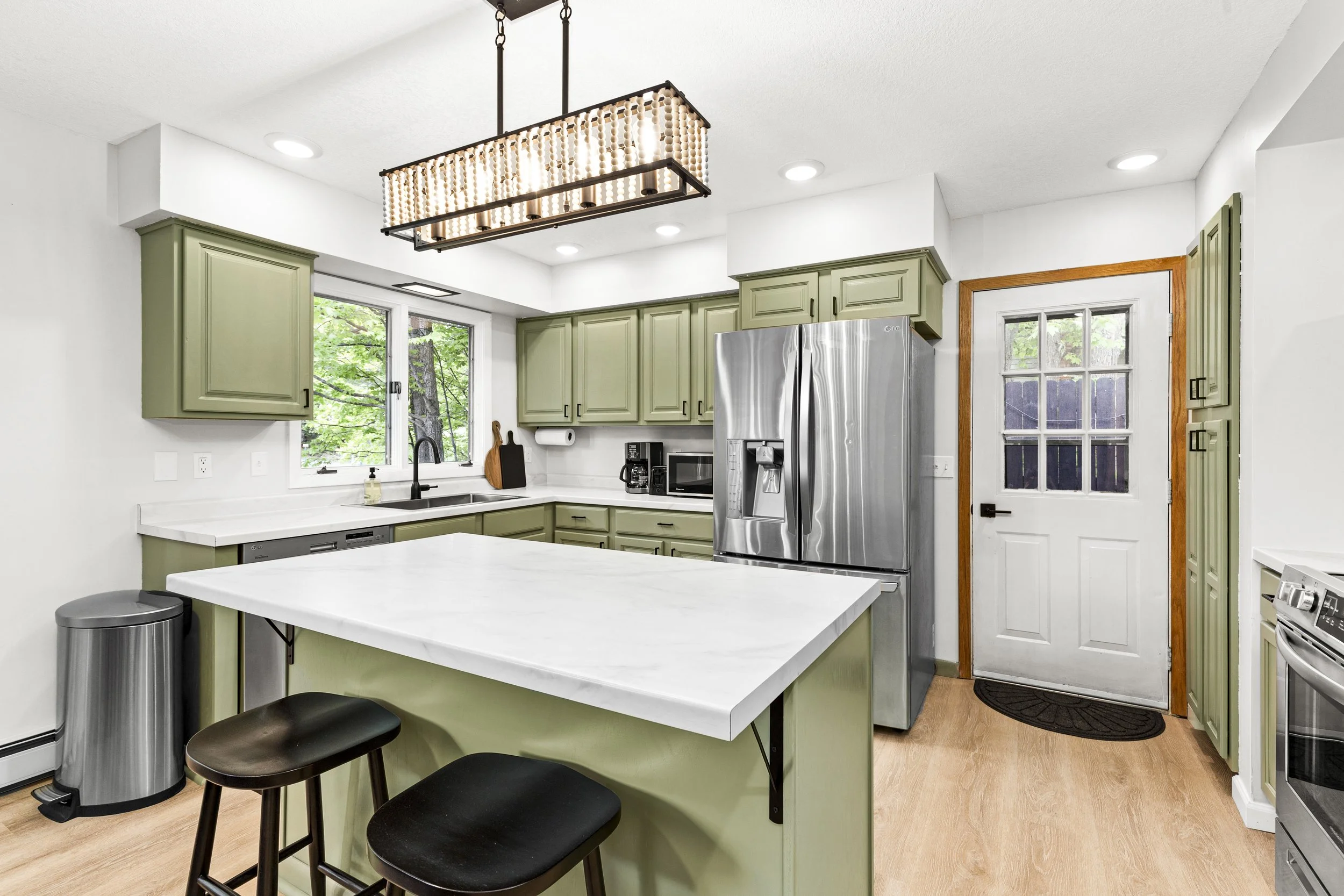 4865_Woodridge_Dr_29.jpg
