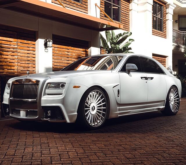 Rolls Ghost | @wald_usa Body Kit rolling 24&rdquo; Carbon Fiber tri tone 3 piece forged wheels | Built by our Flagship dealer @ultimateauto in Orlando | #AlphaOneWheels #ThealphaWay #WorldWide