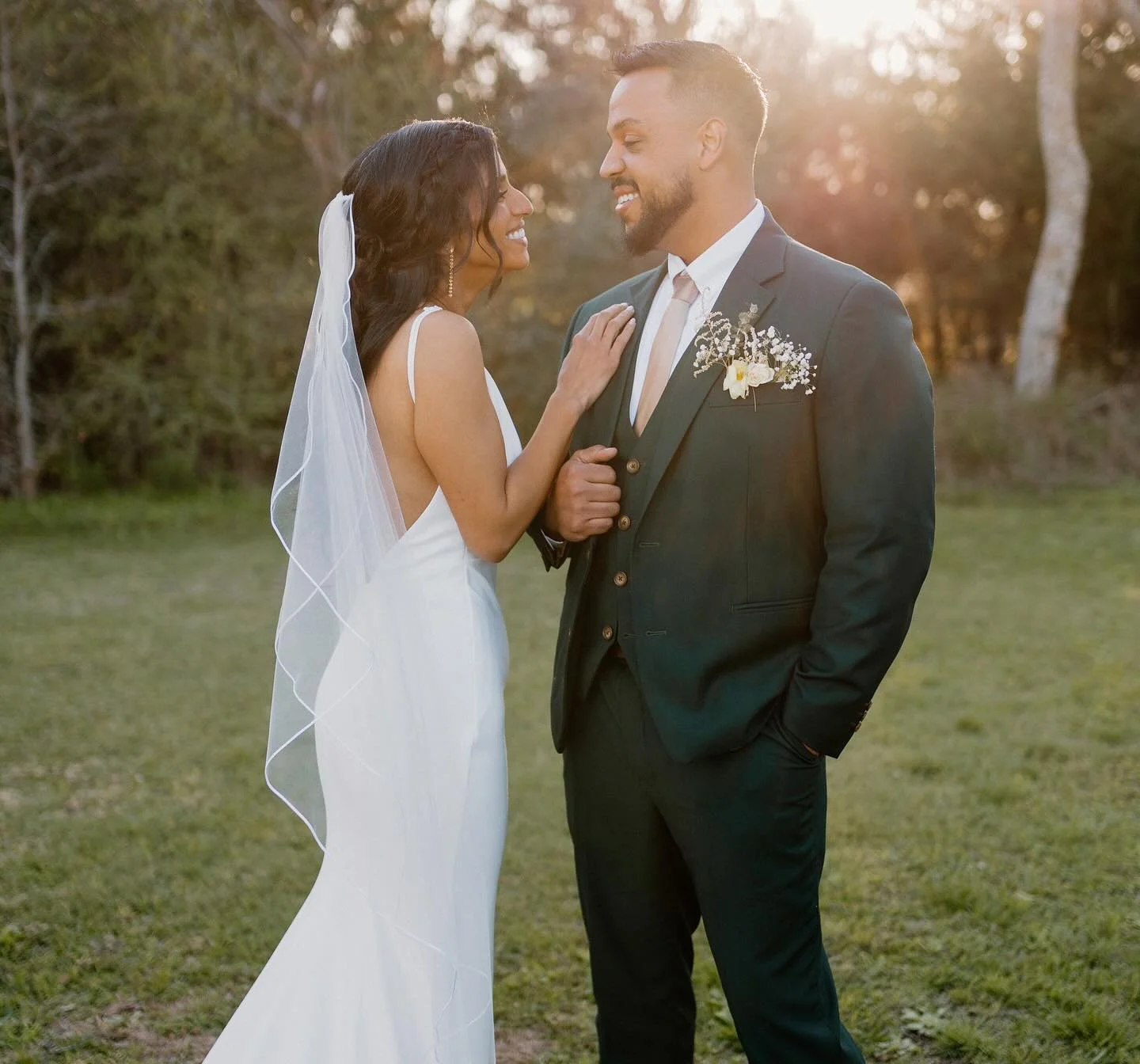 It’s often brought to my attention that I don’t use social media correctly 🙄 which is probably true. But for all the people insistent on reminding me, I don’t care.
Anyways, got married seven months ago. Swipe for just a few of