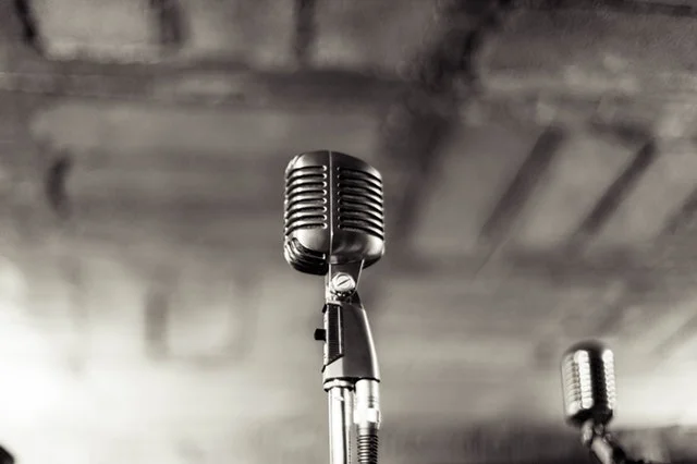 night-vintage-music-bokeh-audio-post-production.jpg