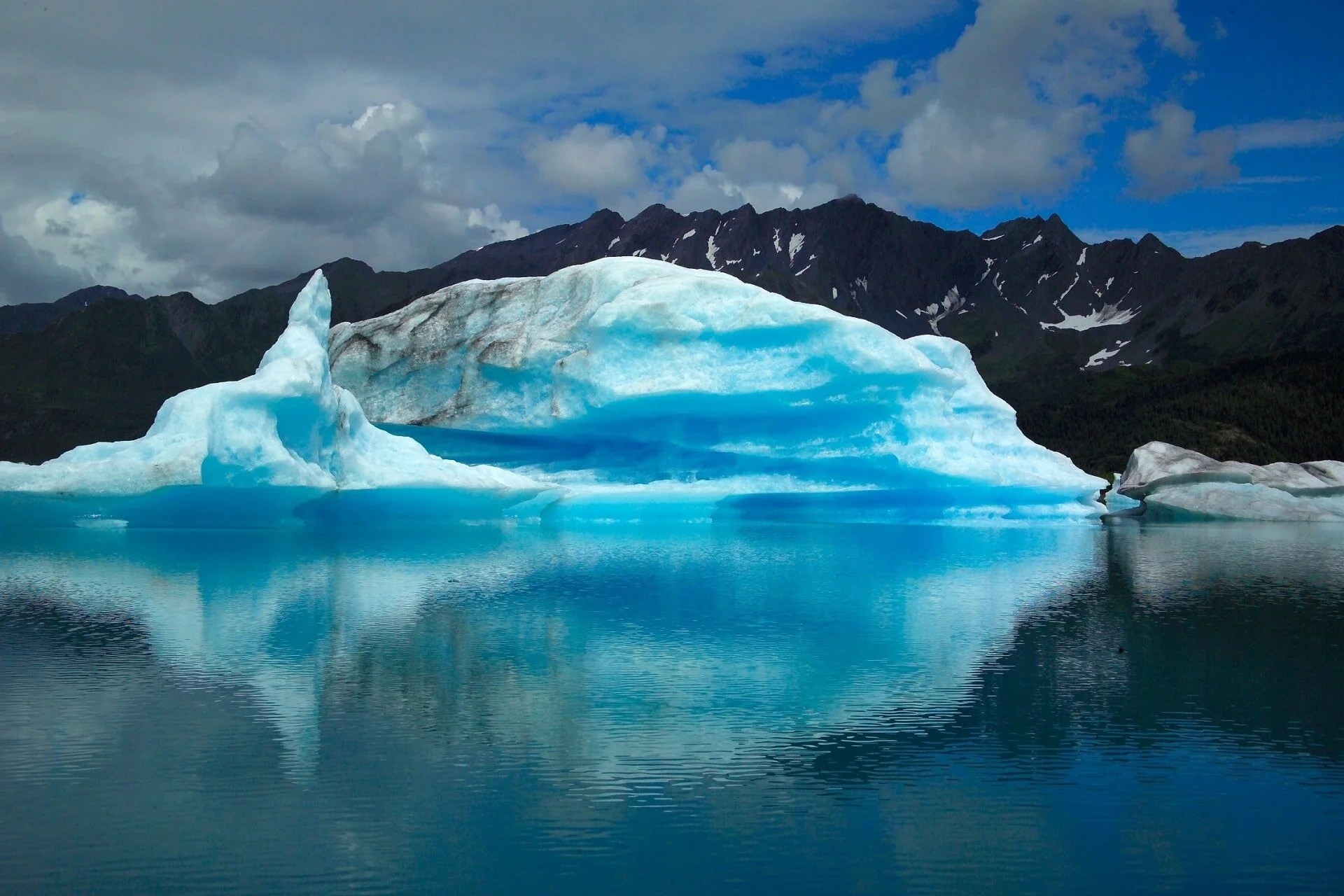 adventure-alaska-calm-waters-314839.jpg
