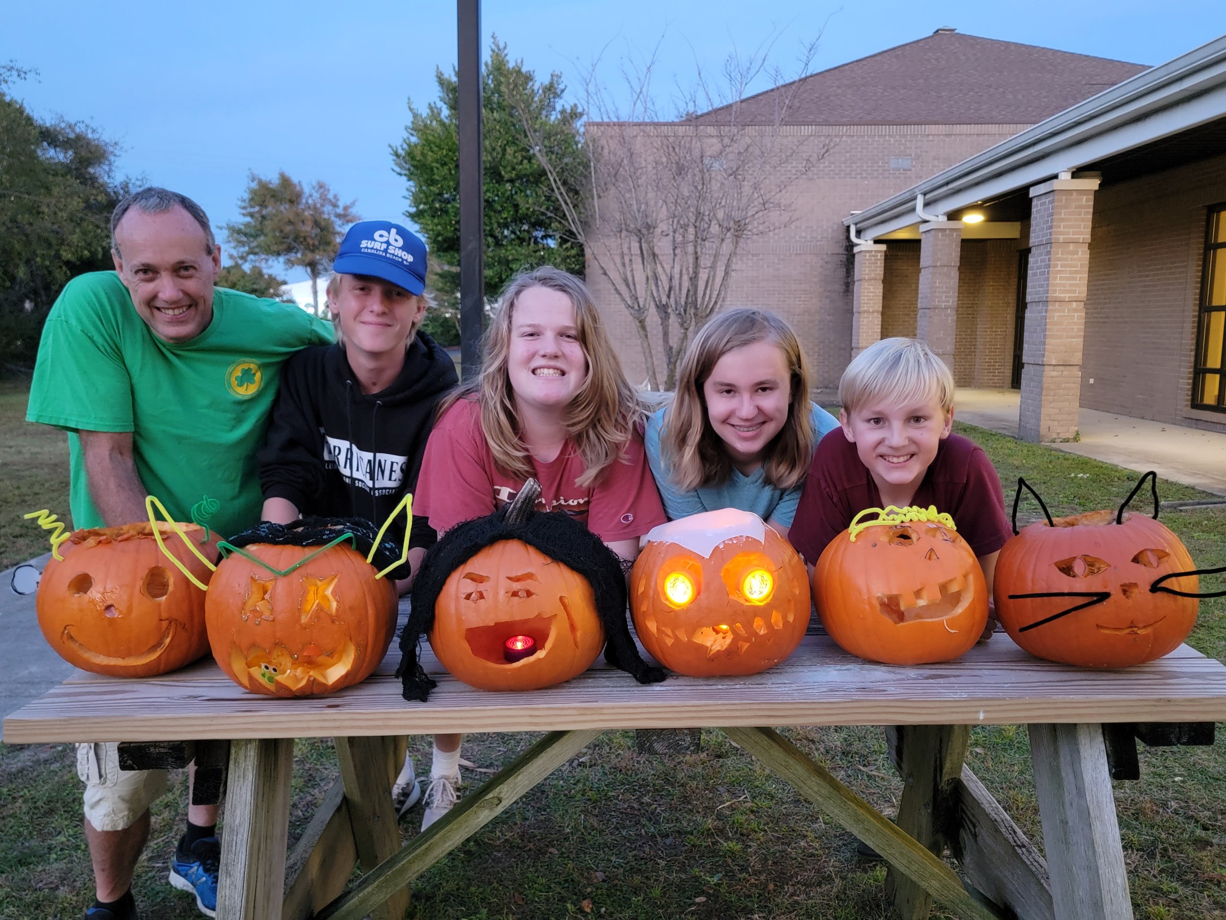 20221016_pumpkin lineup.jpg