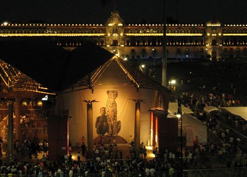 the-zocalo-nomadic-museum-df-mx-nomadic_museum_mexico_city_7.jpg