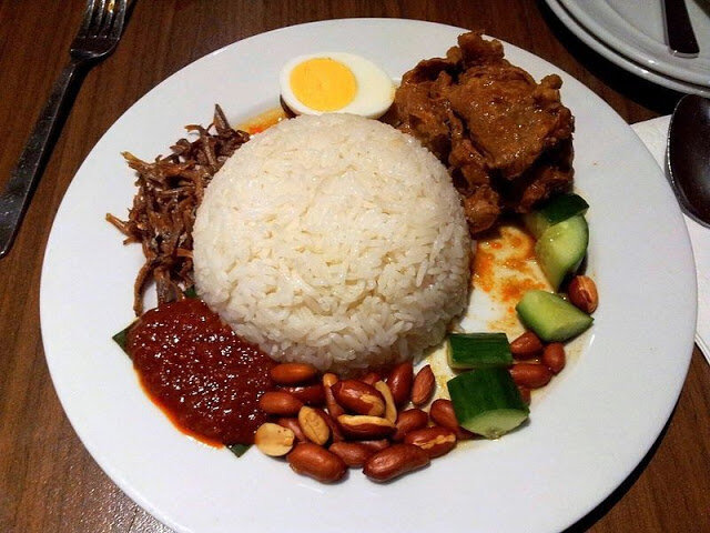 nasi-lemak-platos-tipicos-malasia.jpg