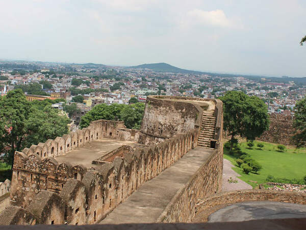 jhansi-fort--1527054338.jpg