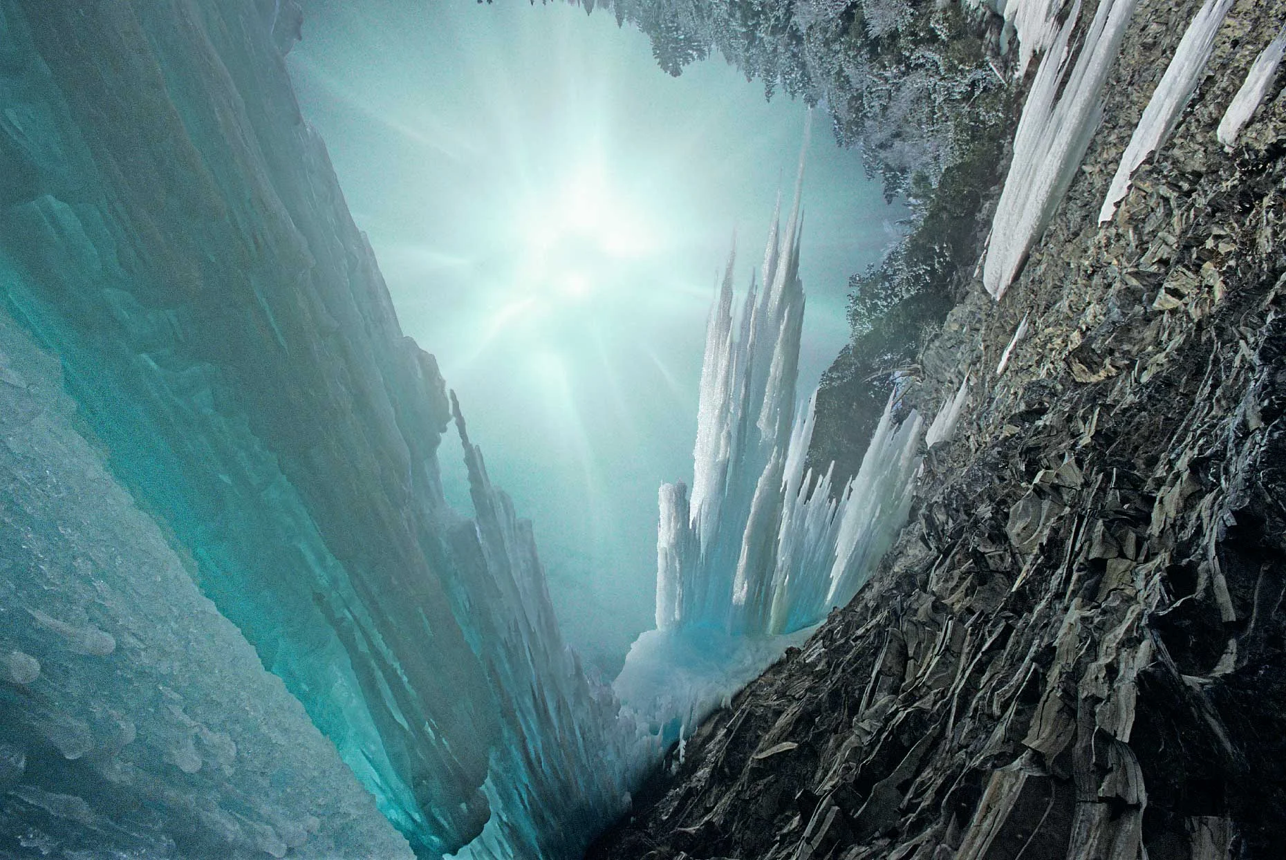frozen_waterfall-copy3_web.jpg