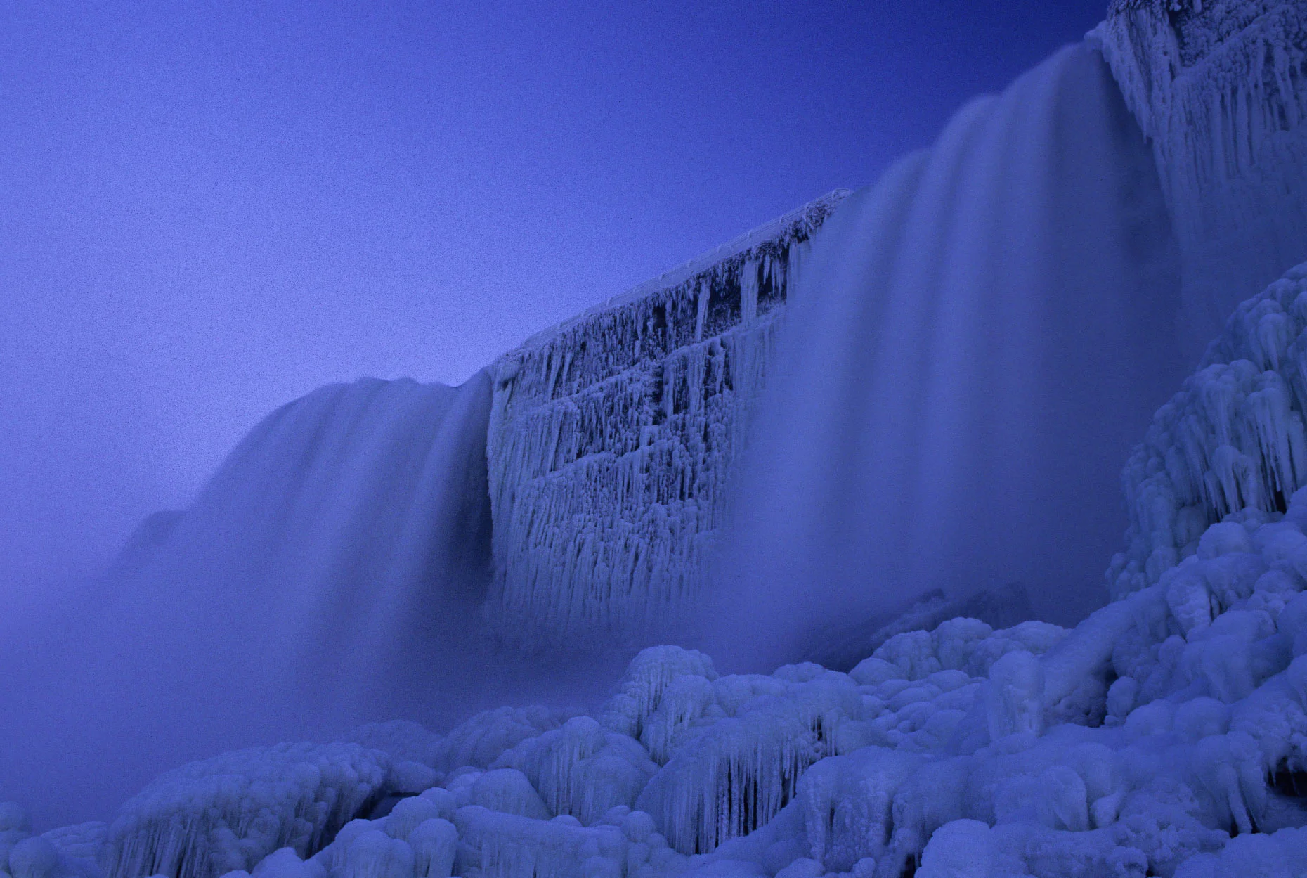 niagara_falls_web.jpg