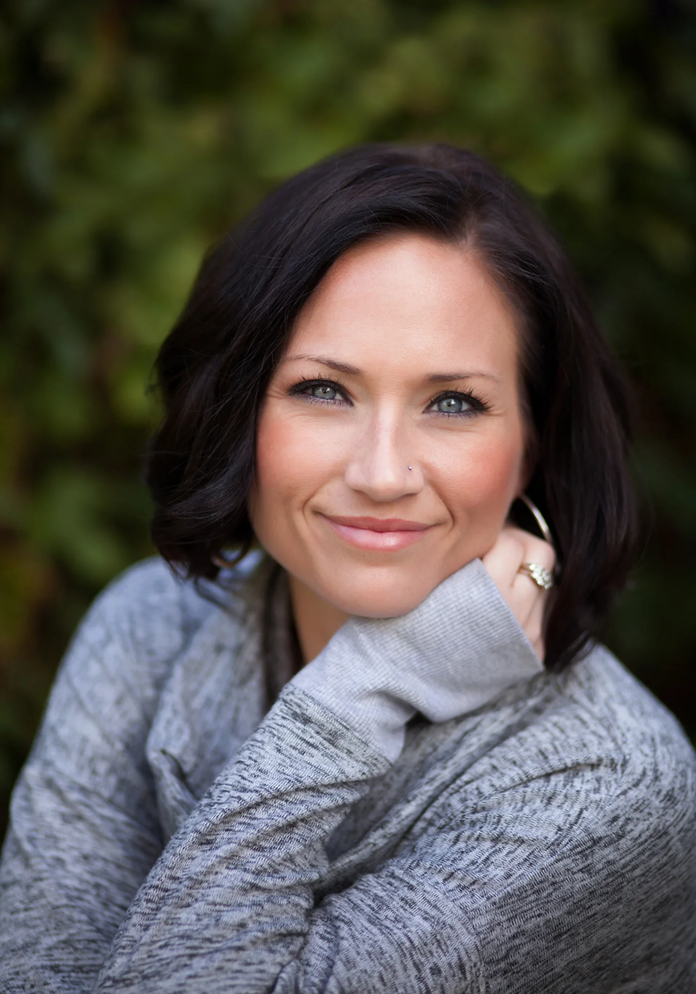head-shots-gretchen-adams-photography-outdoor-portrait.jpg