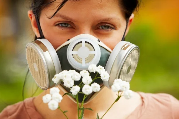Synthetic fragrances can be damaging to our health.
