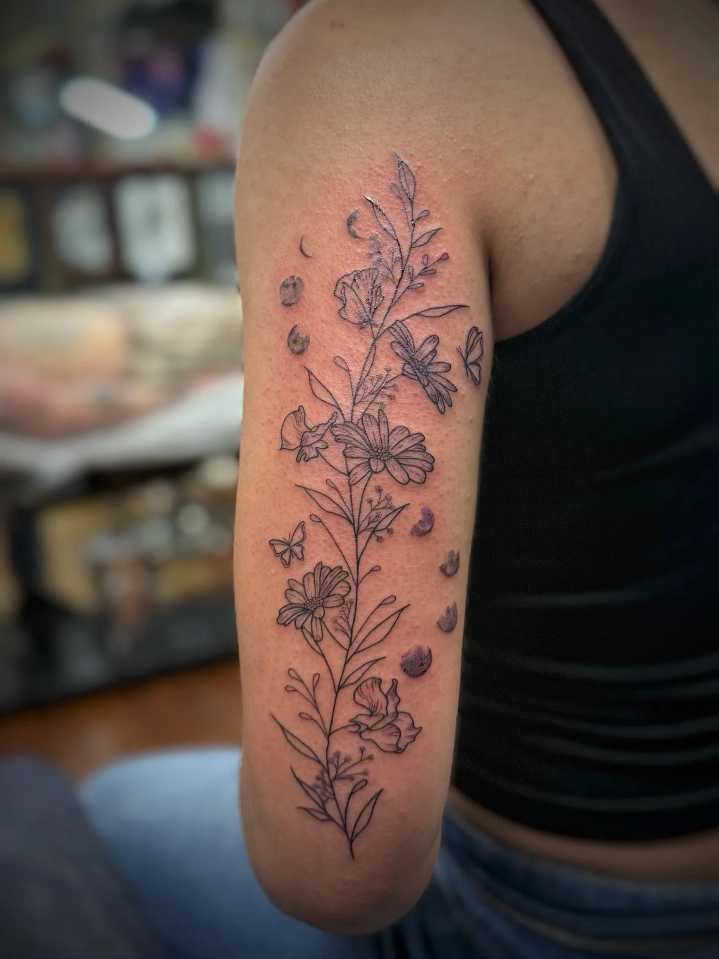 First tattoo for Jordan!! Done by @laymo_tattoo 

Contact the studio to book!!
📧 info@swtattoostudio.com
📞 (08)9791 9066
📱 0461 554 950

#tattoo #tatt #firsttat #firsttattoo #blackandgrey #bngtat #fineline #bunbury #southwest #local #localartists 