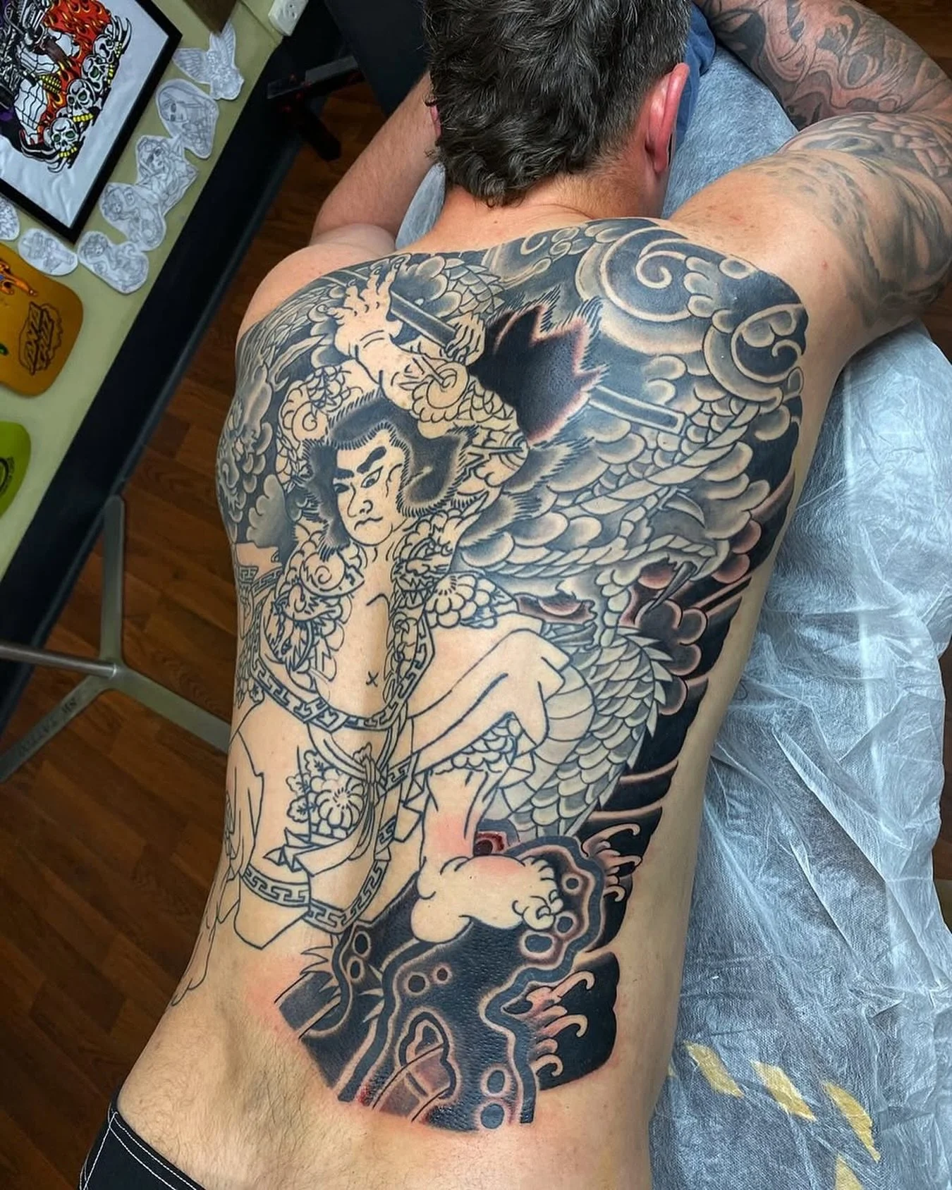 #repost done by @unclescoobswt 😮&zwj;💨🙌

Contact the studio to book!!
📧 info@swtattoostudio.com
📞 (08)9791 9066
📱0461 554 950

#tat #tattoos #trad #traditional #tradartists #bng #blackandgrey #blackandgreytattoo #custom #backtat #backtattoos #b