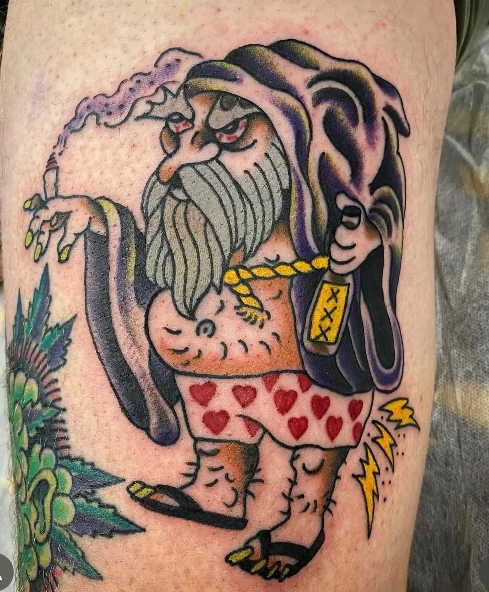 Some pieces recently by @unclescoobswt 
Scoob has some time free this week on Tuesday, Wednesday or Thursday.
Pop into the shop or contact us via phone or email to book in.
#americantraditional #dopewizard #traditionaltattoos #unicorntattoo #tradscor