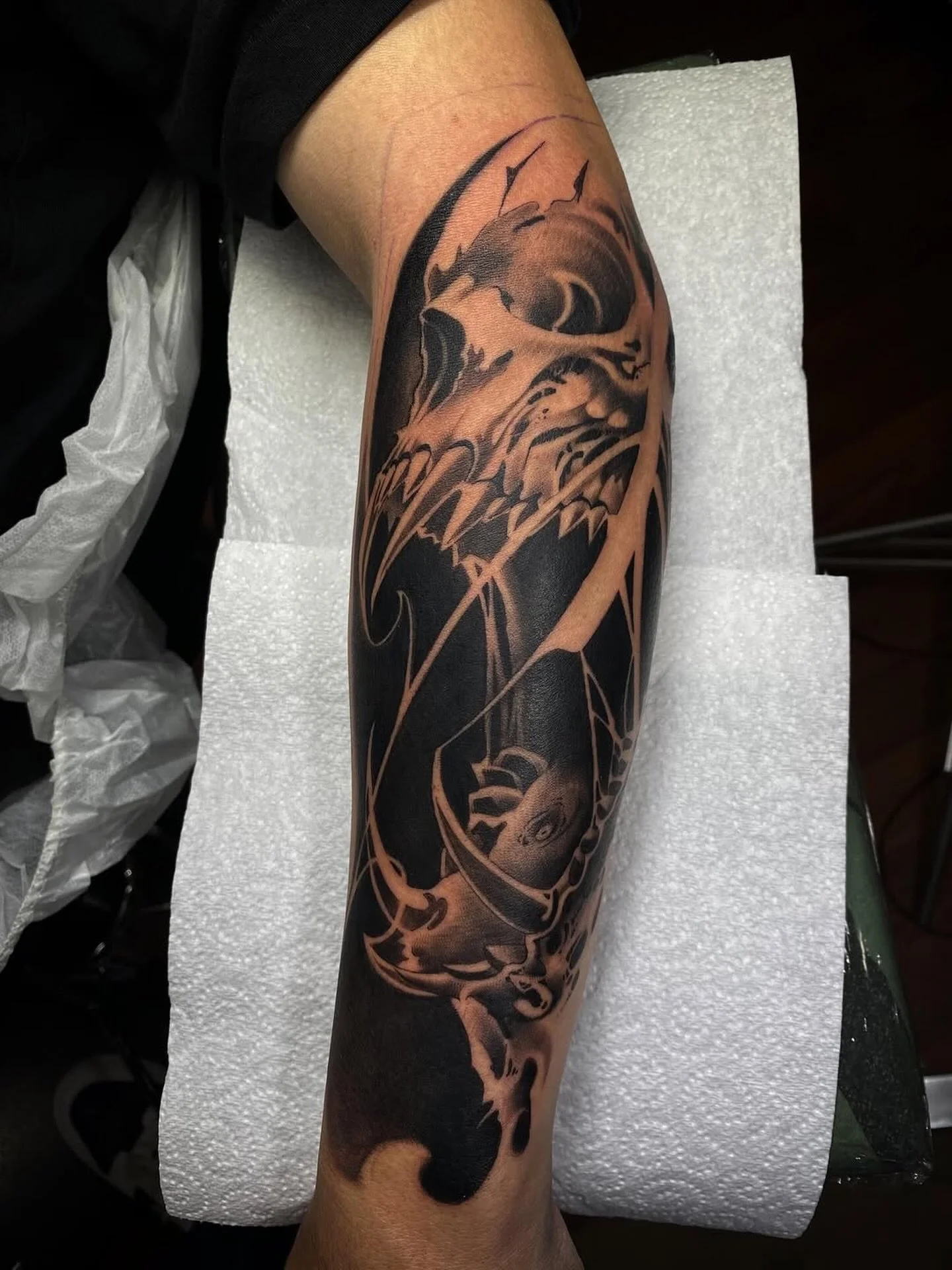 #Repost &bull; @kadek_skinart First tatt on Ashton 🙌

Contact the studio to book!
📧 info@swtattoostudio.com
📞 (08)9791 9066
📱0461 554 950

#tattoo #southwesttattoo #blackandgreytattoo #realismtattoo