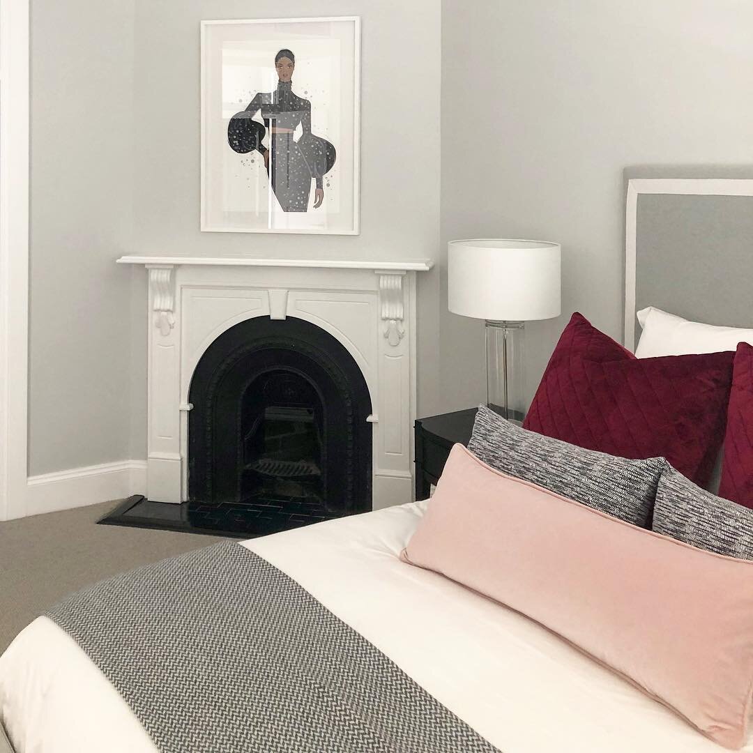 The master bedroom at our Drummoyne Residence is looking fabulous with a touch of claret and blush pink.

#interiordesign #interior #design  #styling #decor #instastyle #blackandwhite #claret #burgundy #blush #pink #bedroomdesign #bedroomdecor #luxur