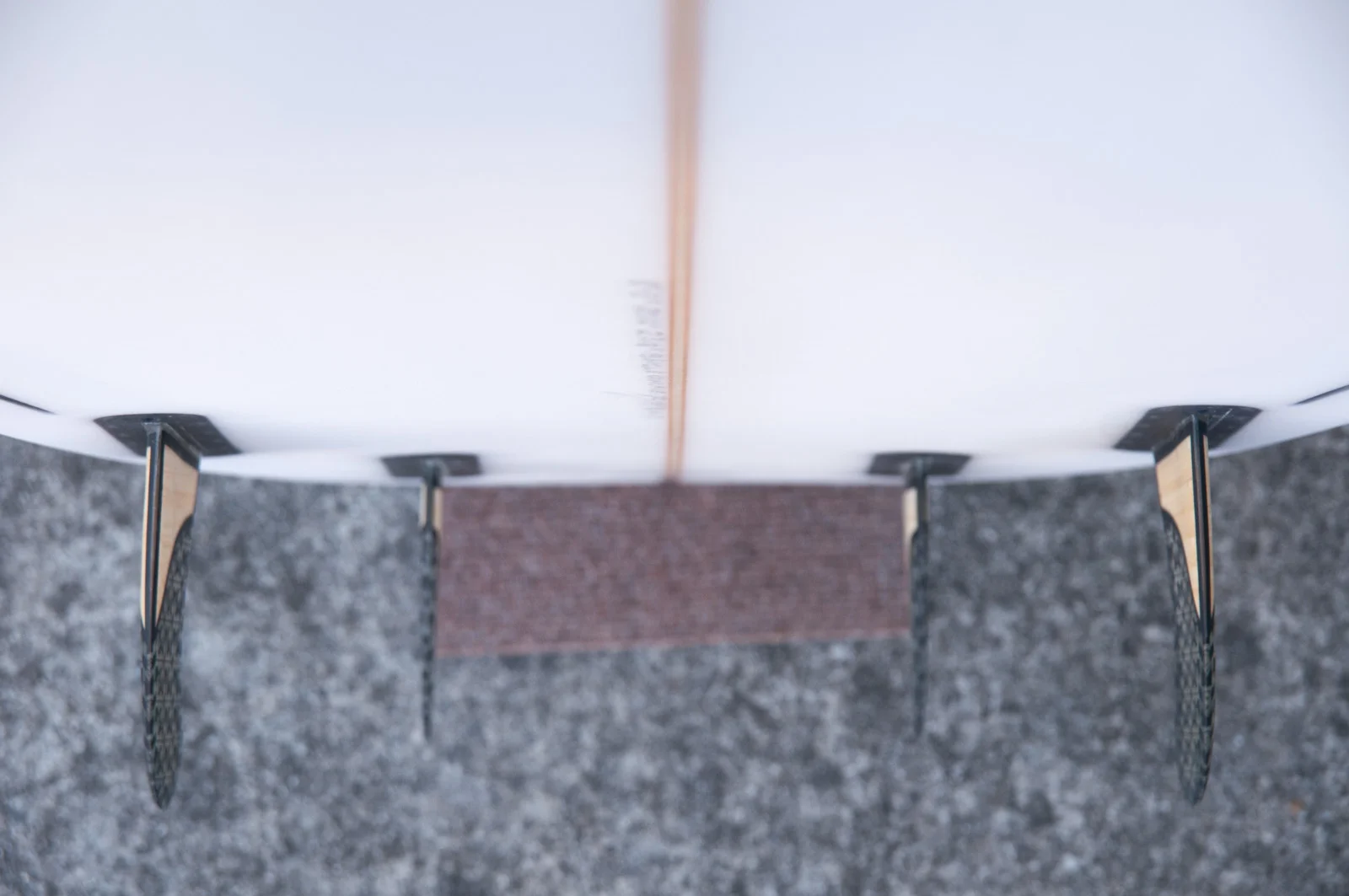 Brett-Munro-Handshaped-Surfboard-Byron-Bay-1-16.jpg