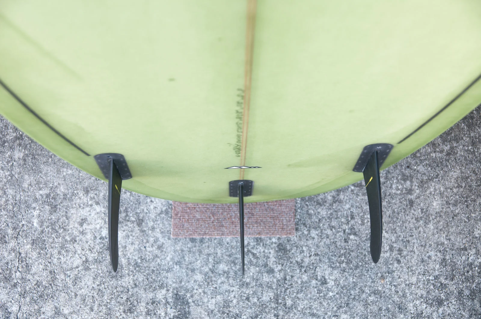 Brett-Munro-Handshaped-Surfboard-Byron-Bay-1-23.jpg