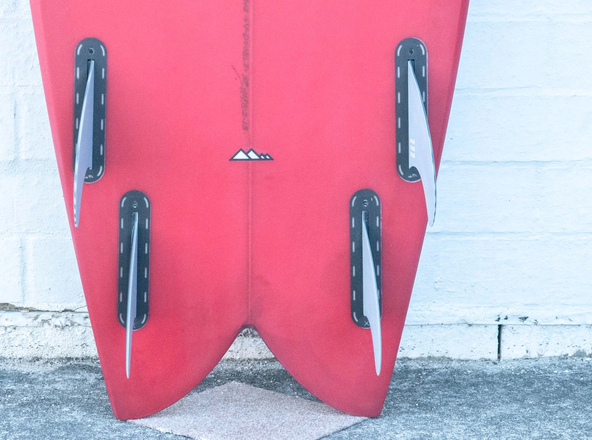 Munro-Surfboards-Stock-fish-5-10-fish-quad-red-1-5.jpg