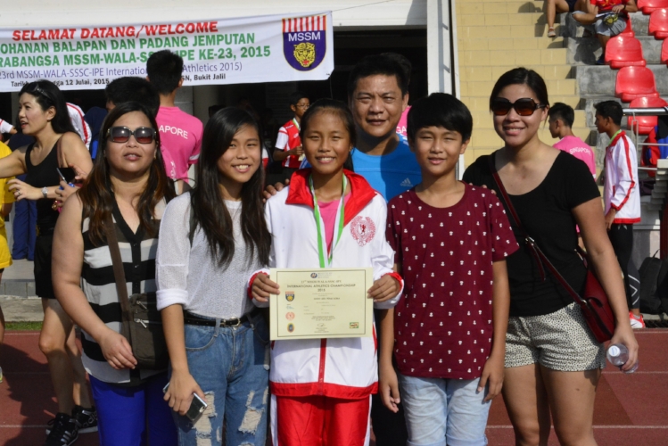Dora had the support of her family for the race.