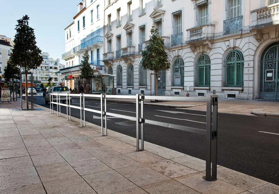 Potelet REGOR -urban pole-.HESS