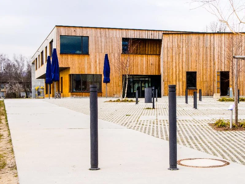 Potelet PARIS -urban pole-.HESS