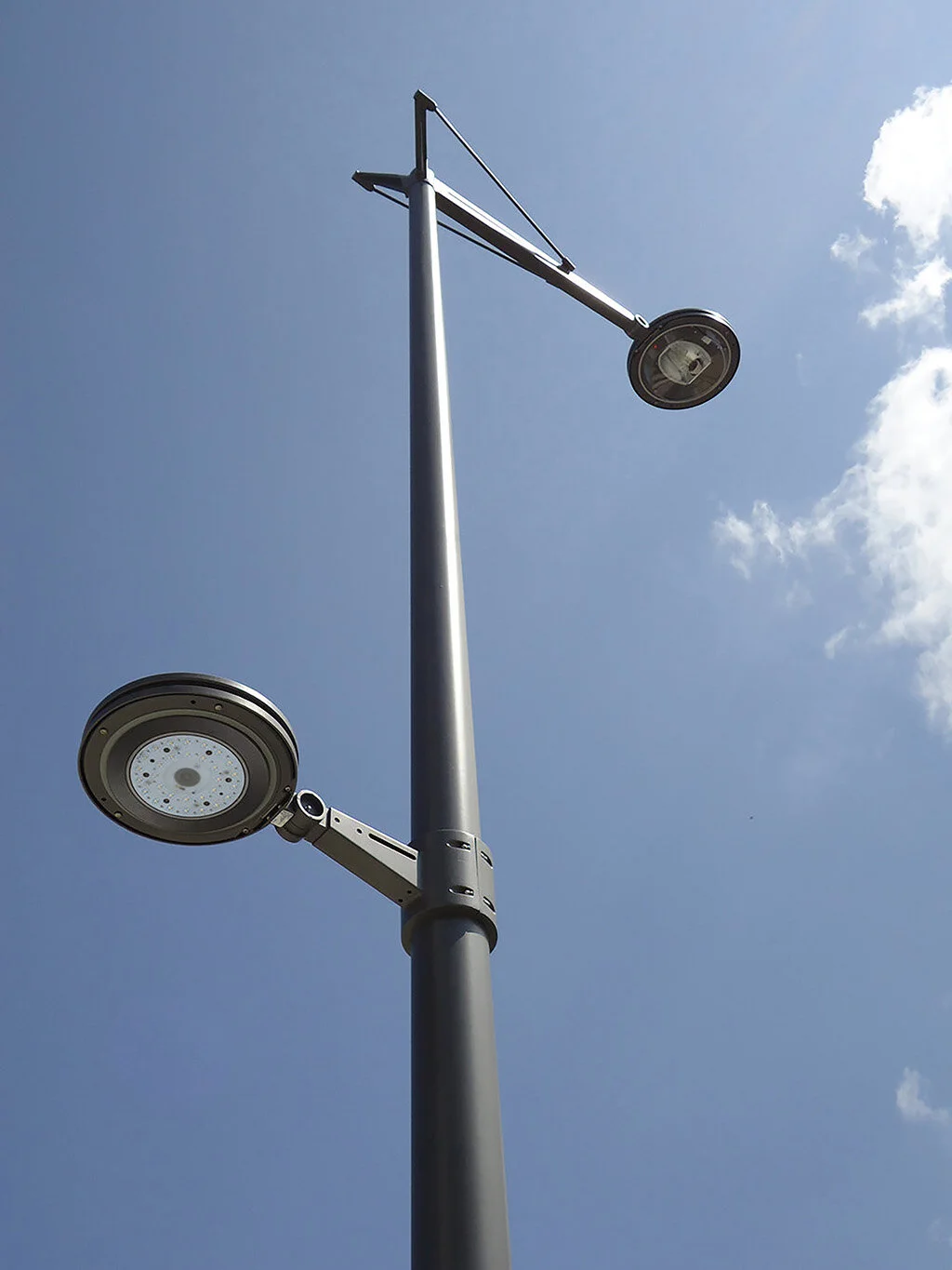 ECLATEC-urban lightingbracket-architek-05.JPG