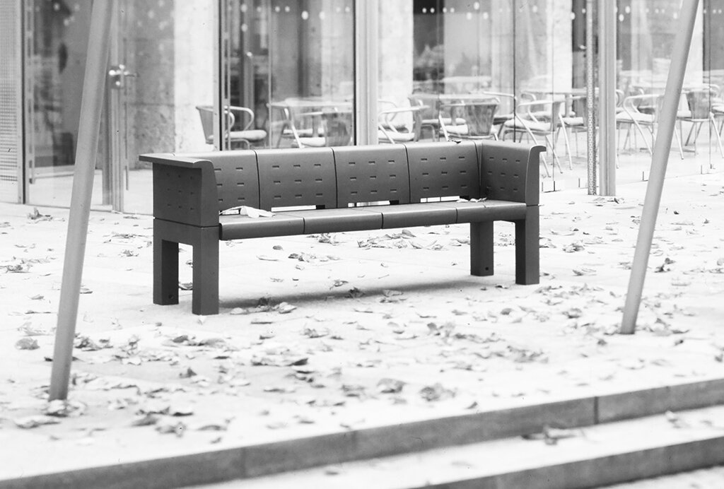 HESS-URBANBENCH-AURIGA-03.jpg