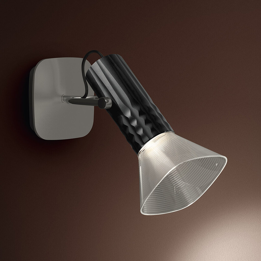ARTEMIDE-fiamma--walllight-02.jpg