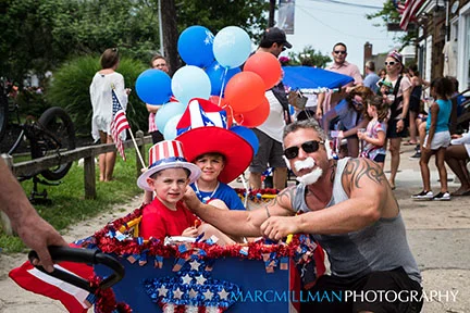 parade_16.jpg