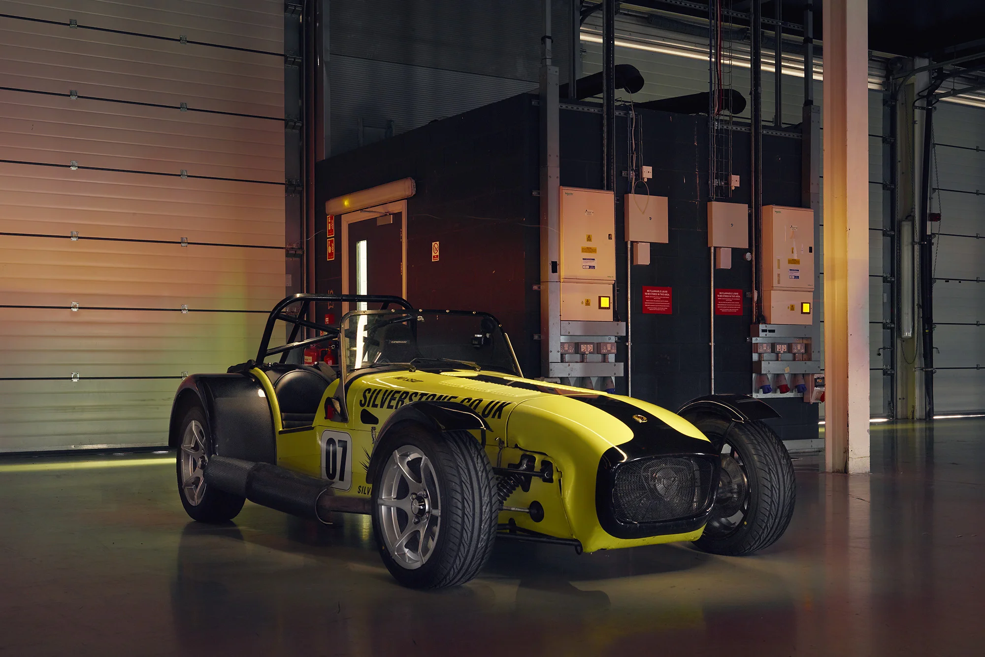 Silverstone_Retail_Garage_WEB_Images_0004_Layer 10.jpg