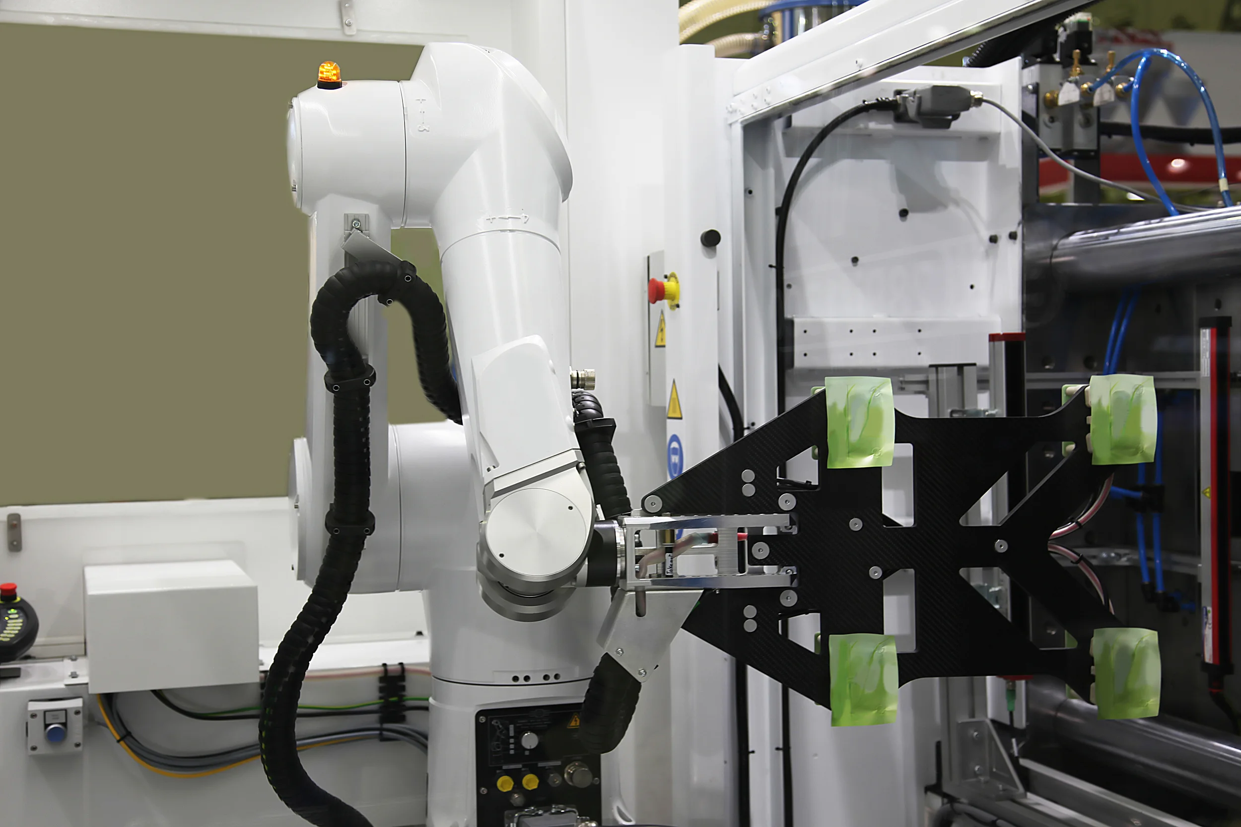 plastic injection machine4.jpg