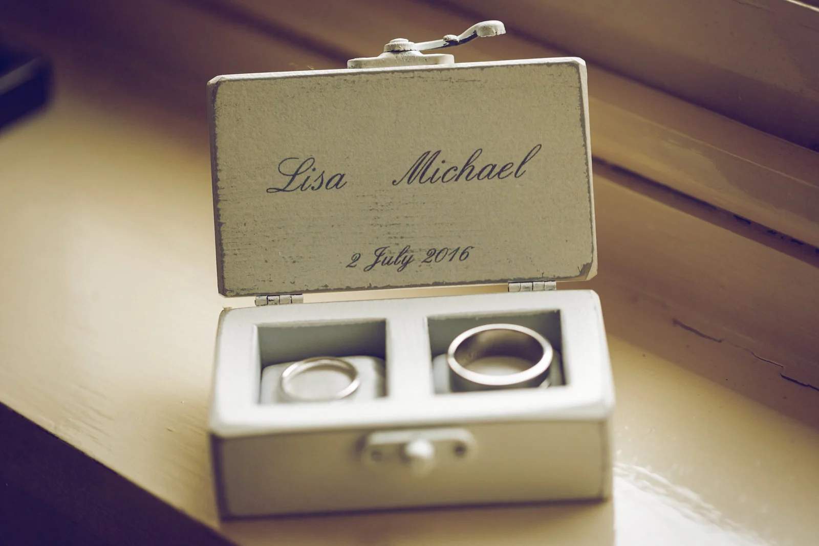Brooklodge-wicklow-wedding-photographer_004.jpg