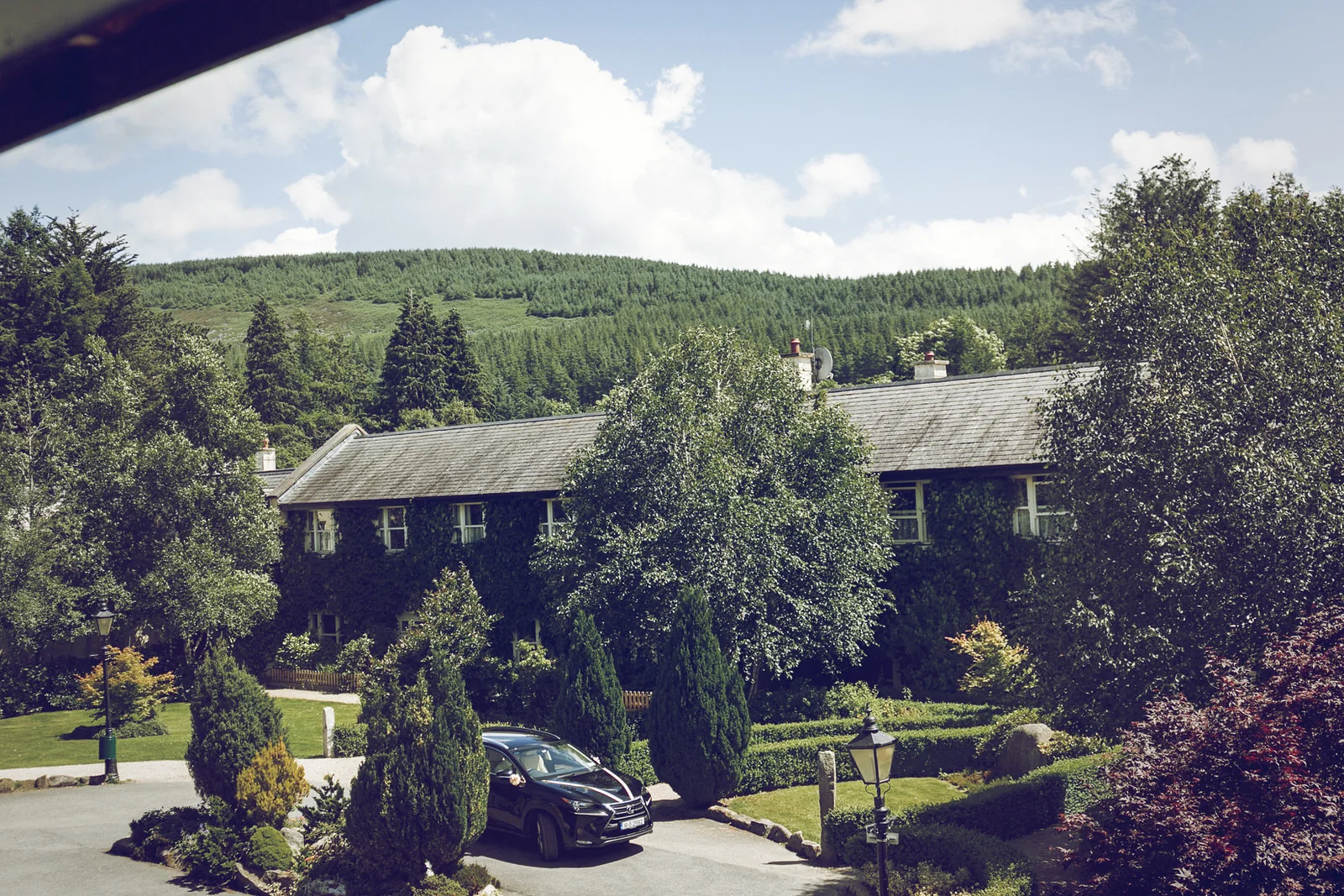 Brooklodge-wicklow-wedding-photographer_021.jpg