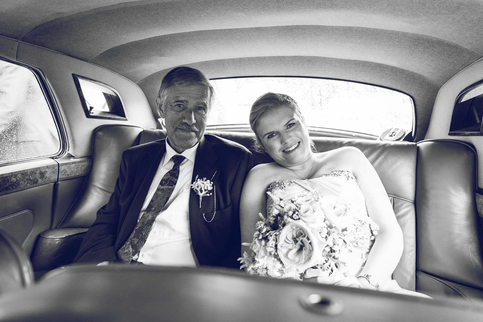 Dublin-Wedding-photographer-roger-kenny_035.jpg
