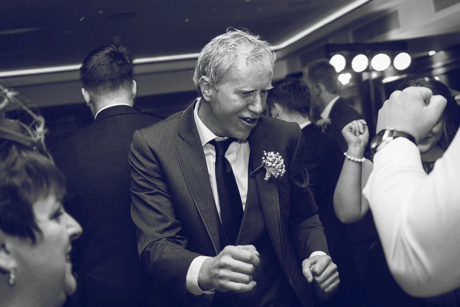 Dublin-Wedding-photographer-roger-kenny_096.jpg