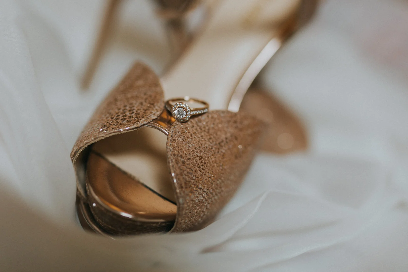 Clonabreany_wedding-photographer_roger_kenny_ireland_004.jpg