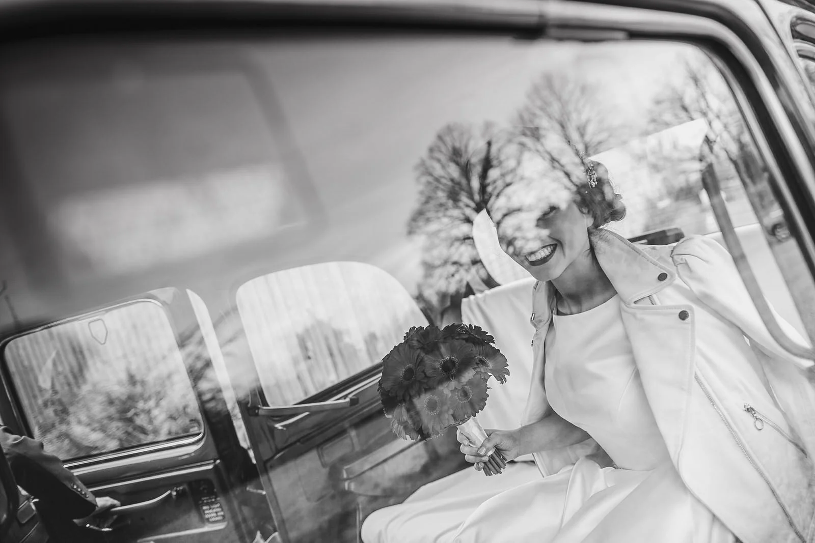 wicklow-wedding-photographer-roger-kenny-portrait-room-clonabreaney-house_046.jpg